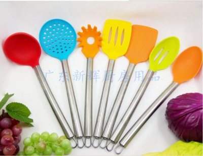 The new steel handle silicone kitchen can be handled with non-stick cooking.