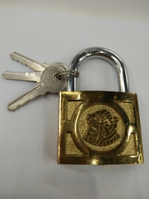 Iron titanium gold Fanyuan lock