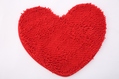 Long hair love chenille heart-shaped carpet mat door mat super fine fiber anti-slip mat.