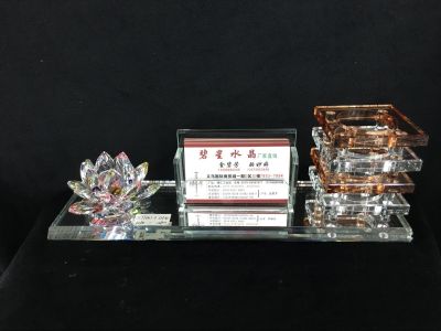 Custom business gift fashion crystal pen holder office three-piece set of crystal card holder.