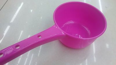 Kitchen Plastic Water Ladle Bailer Long Handle Water Ladle Baby Shampoo Children Bath Scoop 272-007