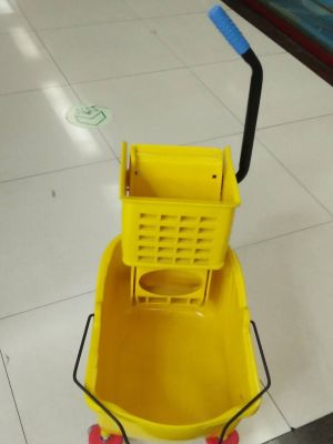 Wringer mop water squeezer for mop cleaner