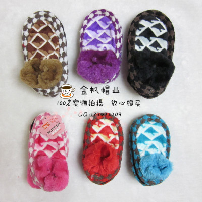 Low price spot foreign trade export feather knitted flannelette splicing children 's wool floor socks floor board shoes.