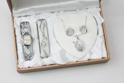 Ladies Bracelet Watch Necklace Jewelry Set Gift Set