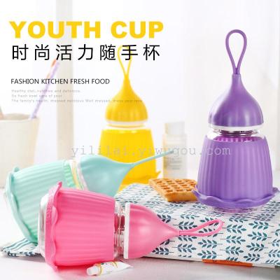 The new creative students readily portable glass sealing cup Korea cup with a filter of sodium silicate
