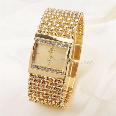 2016 latest European gold bracelet watches simple and elegant lady nouveau riche