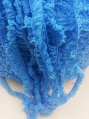 Knit a scarf hat with half - side down thread