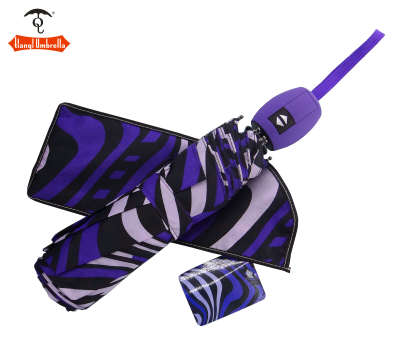 The new anti - ultraviolet fashion wave pattern seventy percent off wind folding umbrella