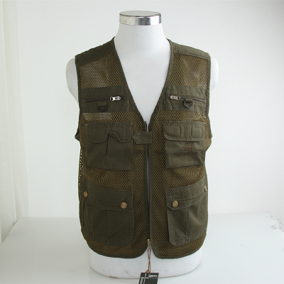 In many men's outdoor equipment camouflage uniforms leisure cotton short sleeved men's Vest