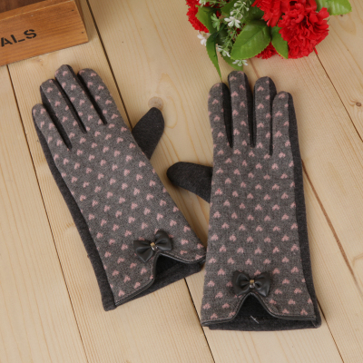 Autumn and winter fashion ladies wear warm gloves.