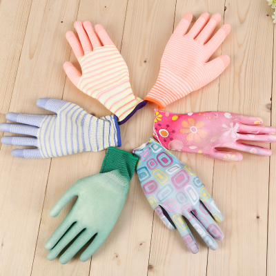 Point plastic gloves with thick gloves, anti-skid and wear-resistant printed work gloves.