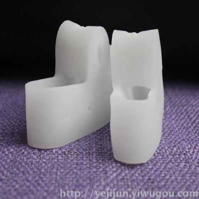 Silicone toe separator toe valgus orthosis toe device