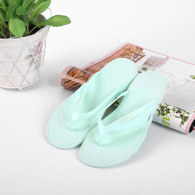 2017 in the summer, the new simple soft bottom of the home anti slip soft beach slippers wholesale