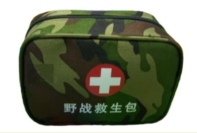 Wholesale outdoor portable mini kit first-aid kit bag bag family emergency disaster prevention print logo