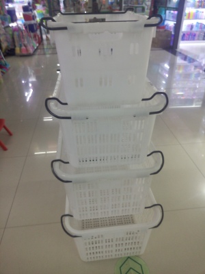 Wholesale Supply Plastic Turnover Basket Turnover Basket Fy-One Two Three Four Iron Handle Turnover Basket
