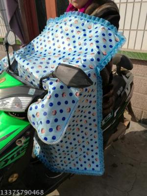Electric car connected to the wind is protected by summer sun shade shields' motorcycle waterproof and anti - glare
