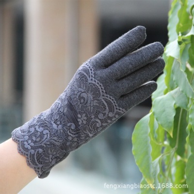 Women's lace gloves and gloves