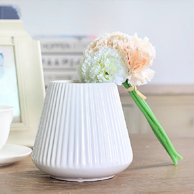 Simple European retro white blue ceramic vase ceramic pot waterproof bright side vertical stripe tapered end Korean version