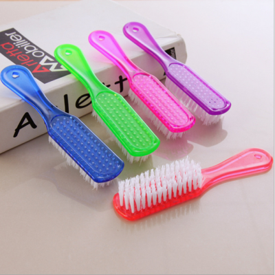 The creative department daily brush to crystal is much stronger with a clean brush brushing transparent shoe brush