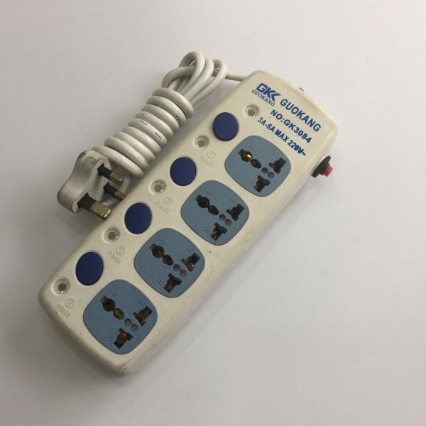 厂家直销 低价出售 批发 英标 英式带开关插排接线板插板