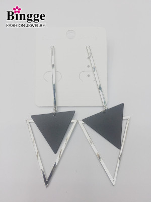 Yiwu factory outlets in the export of dual color Triangle Earrings