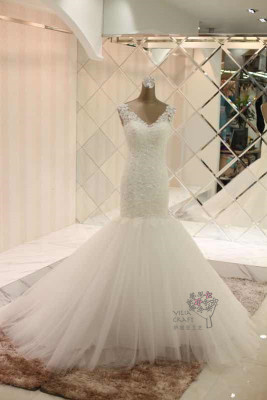 In 2018, the new tail-tailed wedding dress will be sold directly to manufacturers.