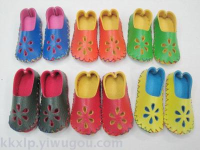 Small flower shoes key chain pendant wholesale 7.5CM doll left and right shoes gift Barbie doll shoes