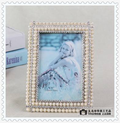 Diamond and pearl wedding photo frame presents