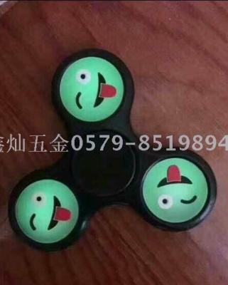 Spot new look smiley face gyro three leaf luminous decompression toy finger spiral triangular rotation