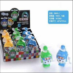 Children 's toys wholesale domestic sales explosion hand - cranked lights fan robot toys
