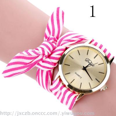 2017 latest small fresh striped cloth with ladies watch