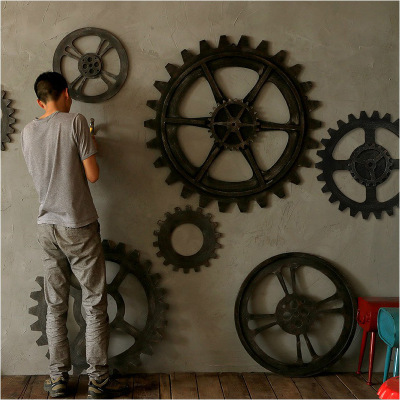 Vintage old bar gear industrial wind wood wall hanging wall decoration.