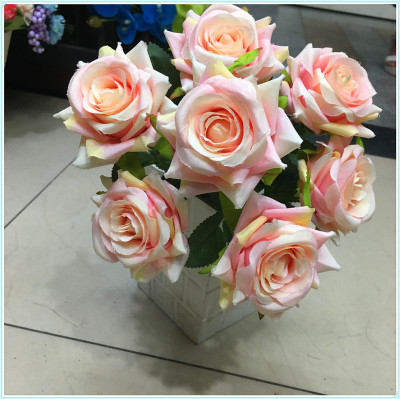 Simulated bouquet rose high - end flower arrangement of the living room combination of the European wedding 