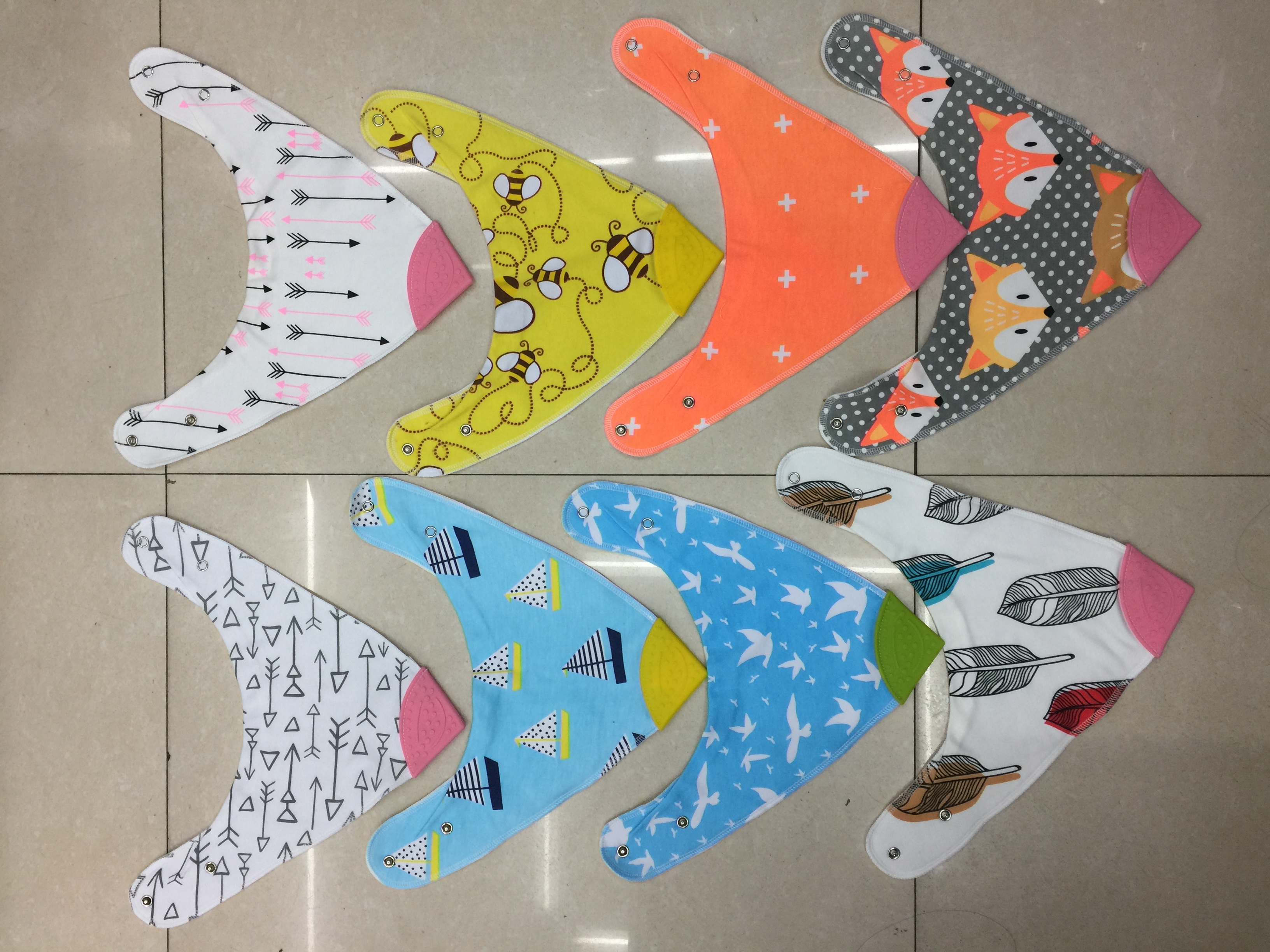 纯棉三角巾含硅胶磨牙器