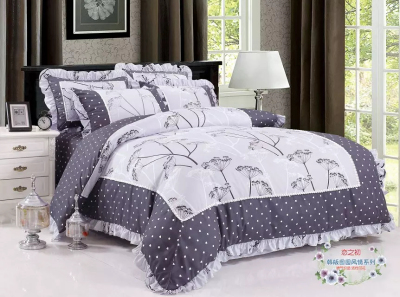 Our factory produces four sets of quilts. Printed skirt side set with four pieces, novel style and various types
