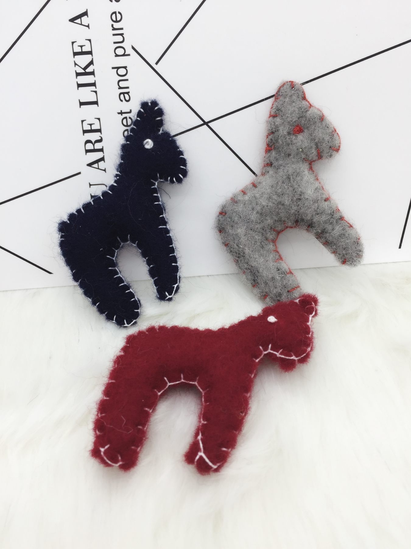 时尚羊毛毡手缝小马配件