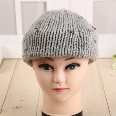 DIY craft supplies grey hand-knitting knitting wool knit hats.