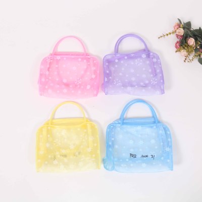 Transparent printed tote bag for ladies is easy to carry and can be carried in reusable shopping bag
