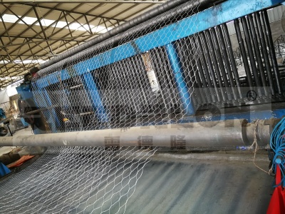 Large hexagonal mesh binnet river waterfront flood prevention wire netting
