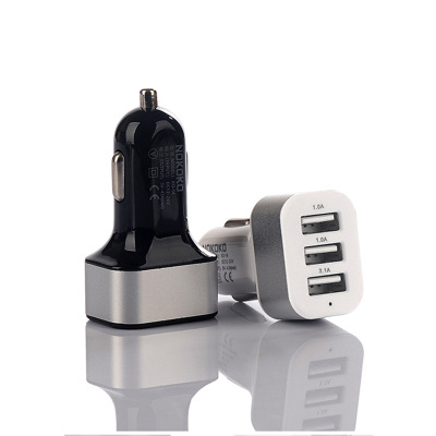 2A square 3USB car charger multi-function multi-interface car charger high-speed.