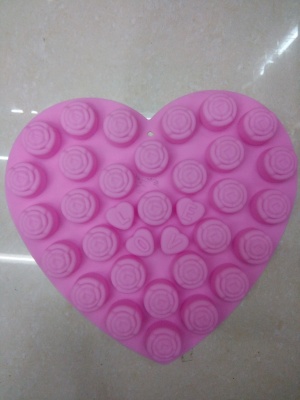 Sections of the Silicone Cake Mold