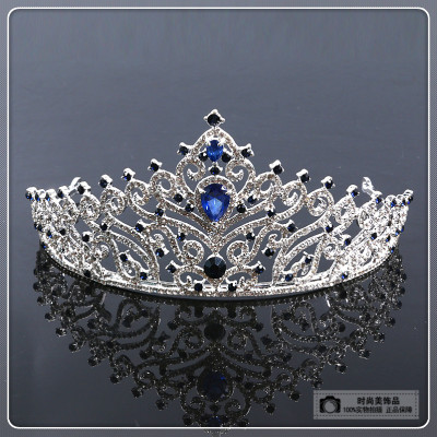 The bride's hair ornaments are simple and elegant crystal crown wedding dress accessories studio ornaments