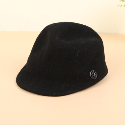 2017 Korean version of woolly nylon hat fashionable beret hat.