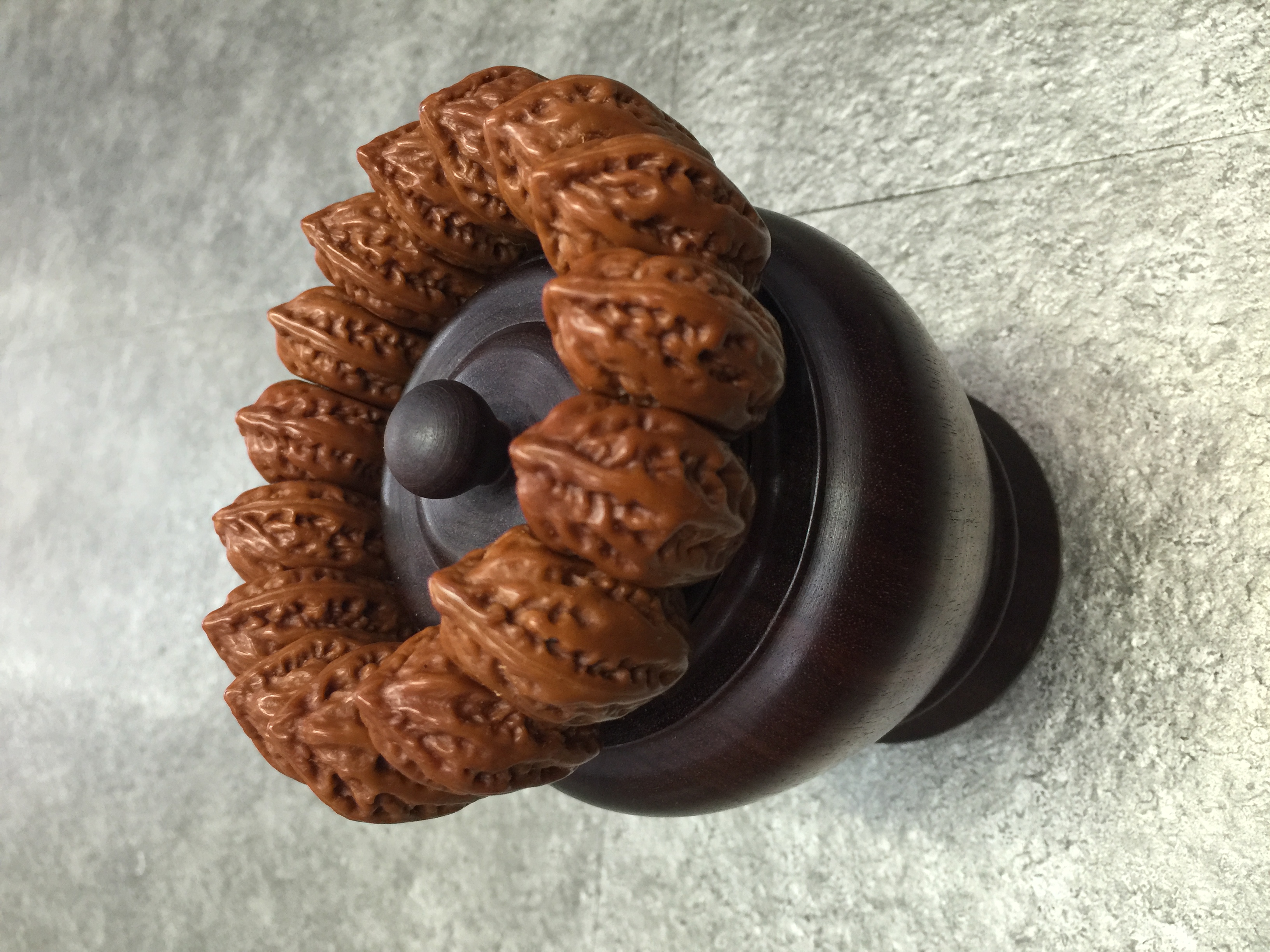 天然核桃手持档位珠莲花座