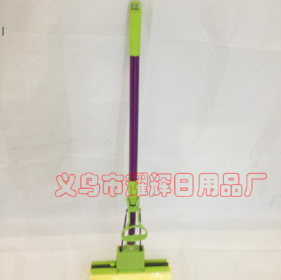 The new spring and summer manufacturers are selling hot supply of the new rotatable mop to the wholesale network.