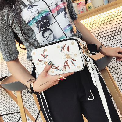 3133 embroidery flowers  bag fashion Pearl rivet leisure single shoulder Messenger bag