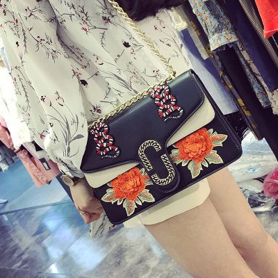 2017 new autumn and winter chain handbags embroidered double-g Crossbody fashion shoulder bag