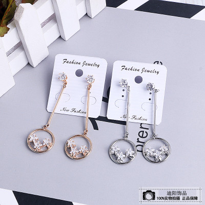 Fashionable flash gets earring female temperament long Europe and America exaggerated vogue joker eardrop earring