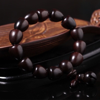 Natural thunder split peach wood to ward off evil jujube wood heart to Buddha peach wood beads bracelet male ornaments wooden hand string