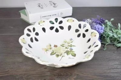 Fruit plate crystal Fruit plate candy plate cake plate dry Fruit plate ceramic plate hollow Fruit plate